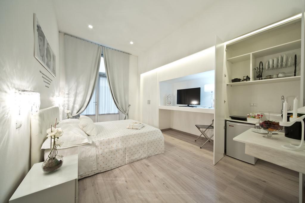 Whitehouse Hotel Colle Val D'Elsa Bagian luar foto
