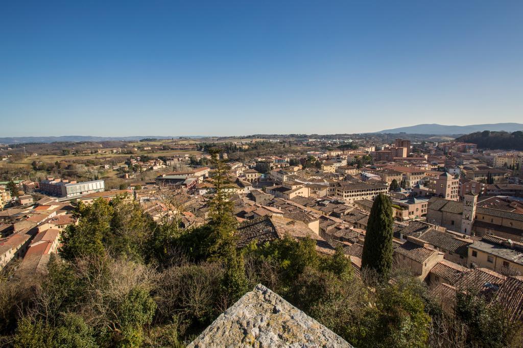 Whitehouse Hotel Colle Val D'Elsa Bagian luar foto